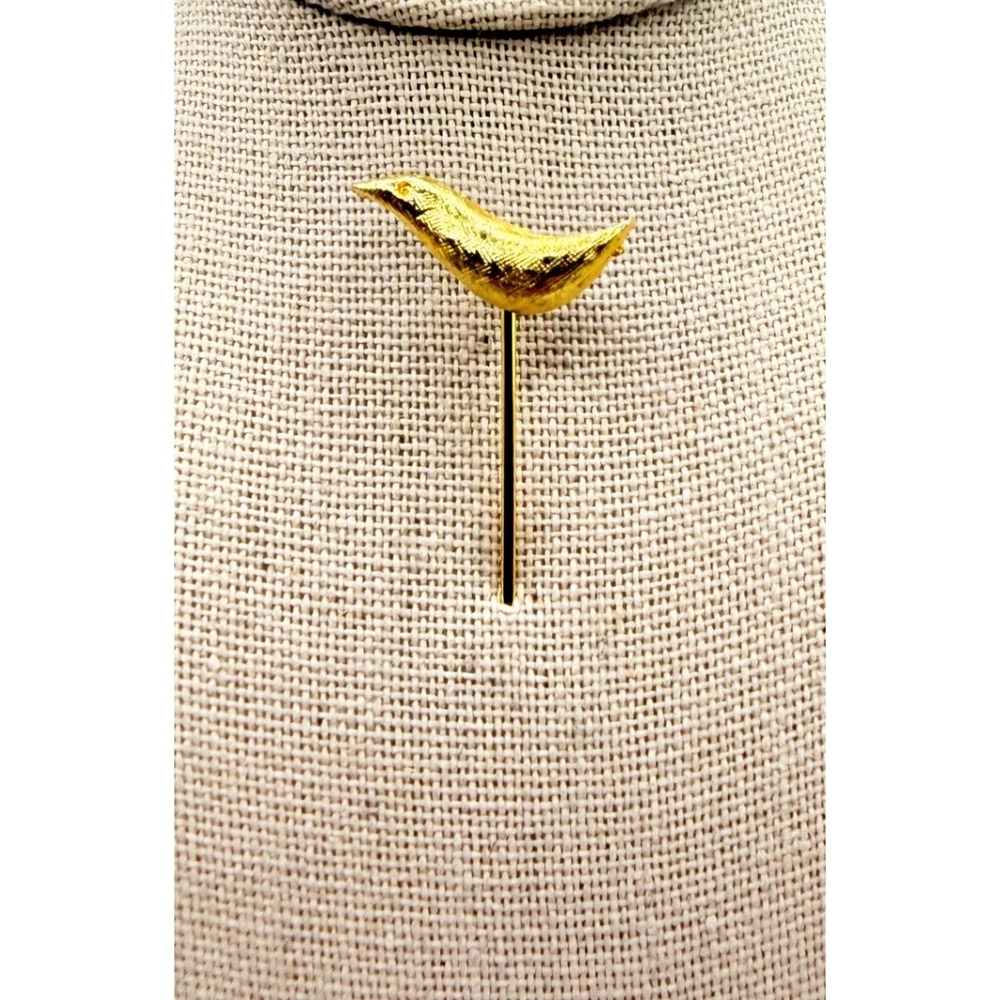 Gold Tone Bird Stick Pin Textured Figural Lapel Hat Pin with Safety Cap